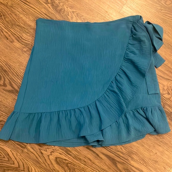 LAST CALL: Pink Lily Skirt Set, Size M - Picture 5 of 5